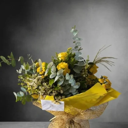 Ramo amarillo de rosas para cualquier ocasión